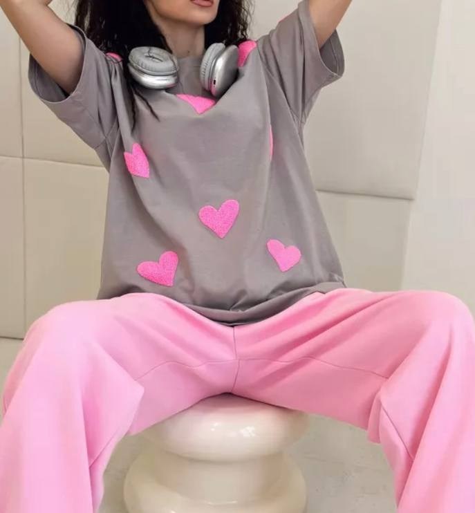 футболки женская оверсайз,футболка с сердечками оверсайз,футболка с сердцем оверсайз,женская футболка