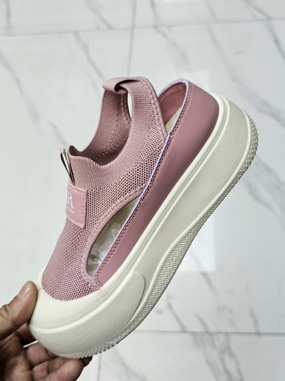 , женская,кроссовки женскиe, модная,летняя