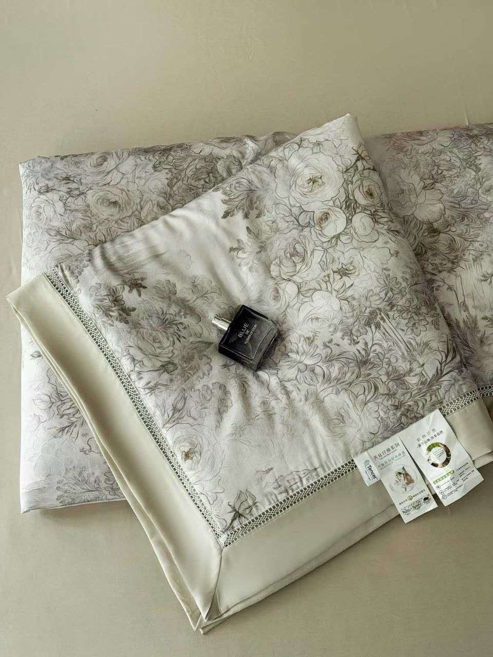 комплект постельного белья с одеялом blumarine,комплект постельного белья с одеялом,комплект постельного белья,комплект постельного белья с готовыми одеялами,комплект одеяло