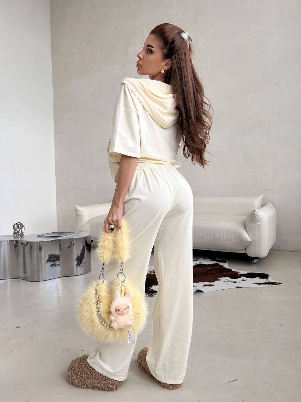 костюм спортивный,женский костюм,стильный костюм,женский спортивный костюм,бежевый костюм