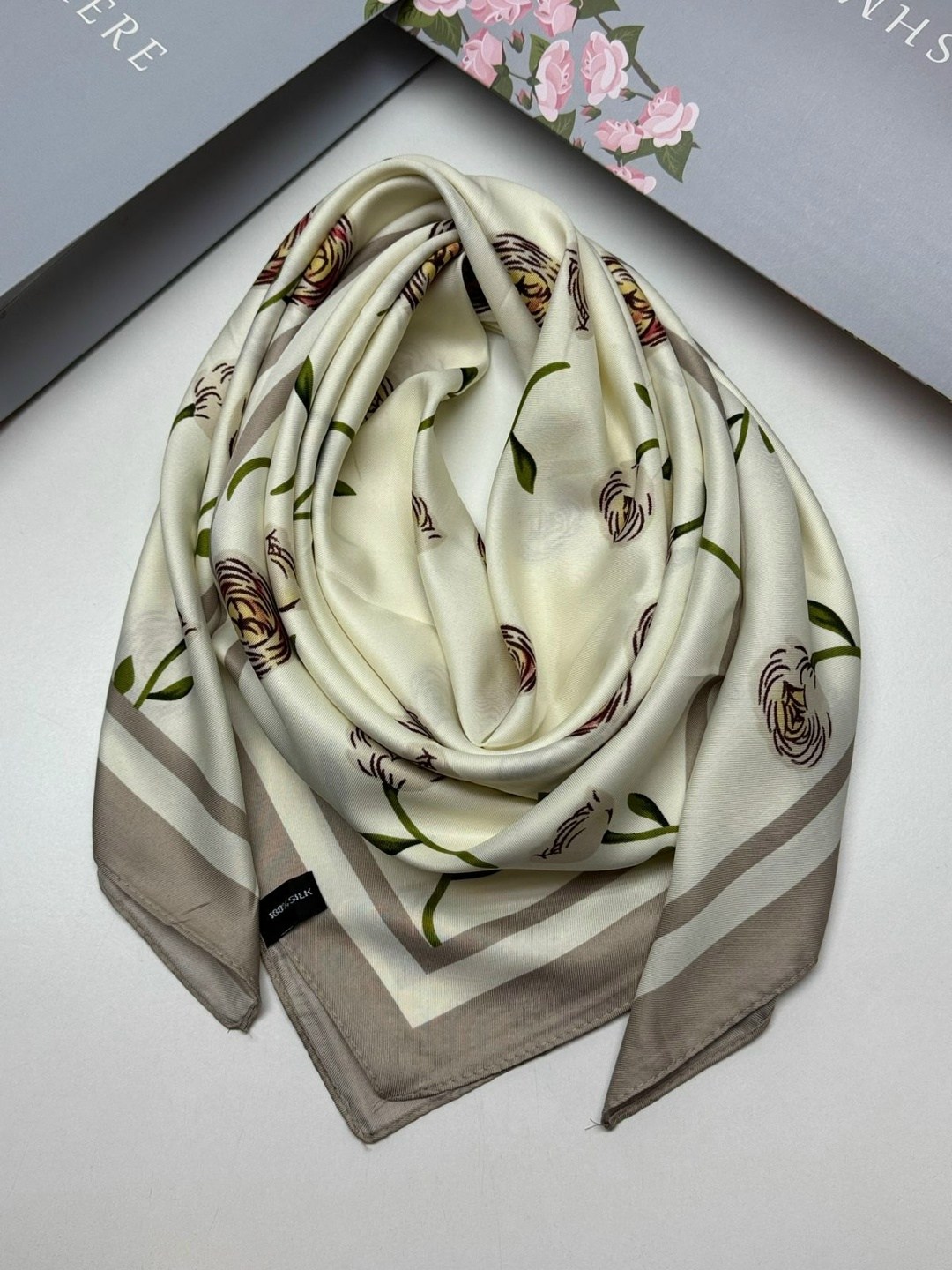 шелковый женский платок,платки шелковые,платки тонки,платки шелковый на голову и шею,платки женские