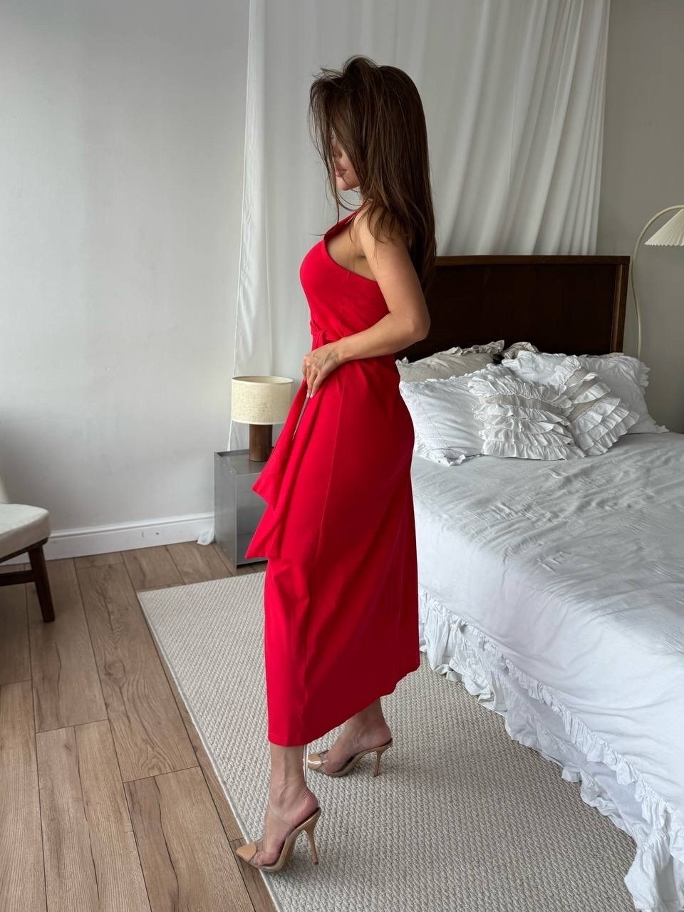 платье атласное красное,атласное красное платье зара,платья красные,платья атласные,красное шелковое платье