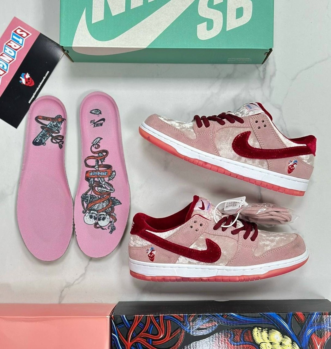 nike sb dunk low strangelove,nike sb dunk low,кроссовки nike sb dunk low,кроссовки nike sb dunk low strangelove,nike sb dunk