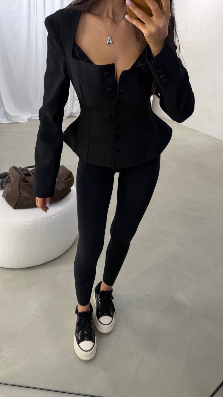 жакет с баской,пиджак с баской,жакет,костюм женский,пиджак с баской женский