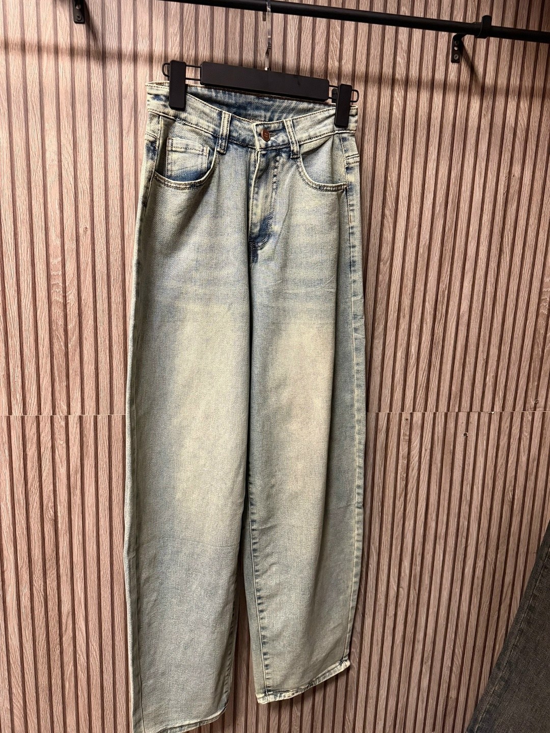 женские джинсы,джинсы,джинсы модные,стильные джинсы,джинсы прямые