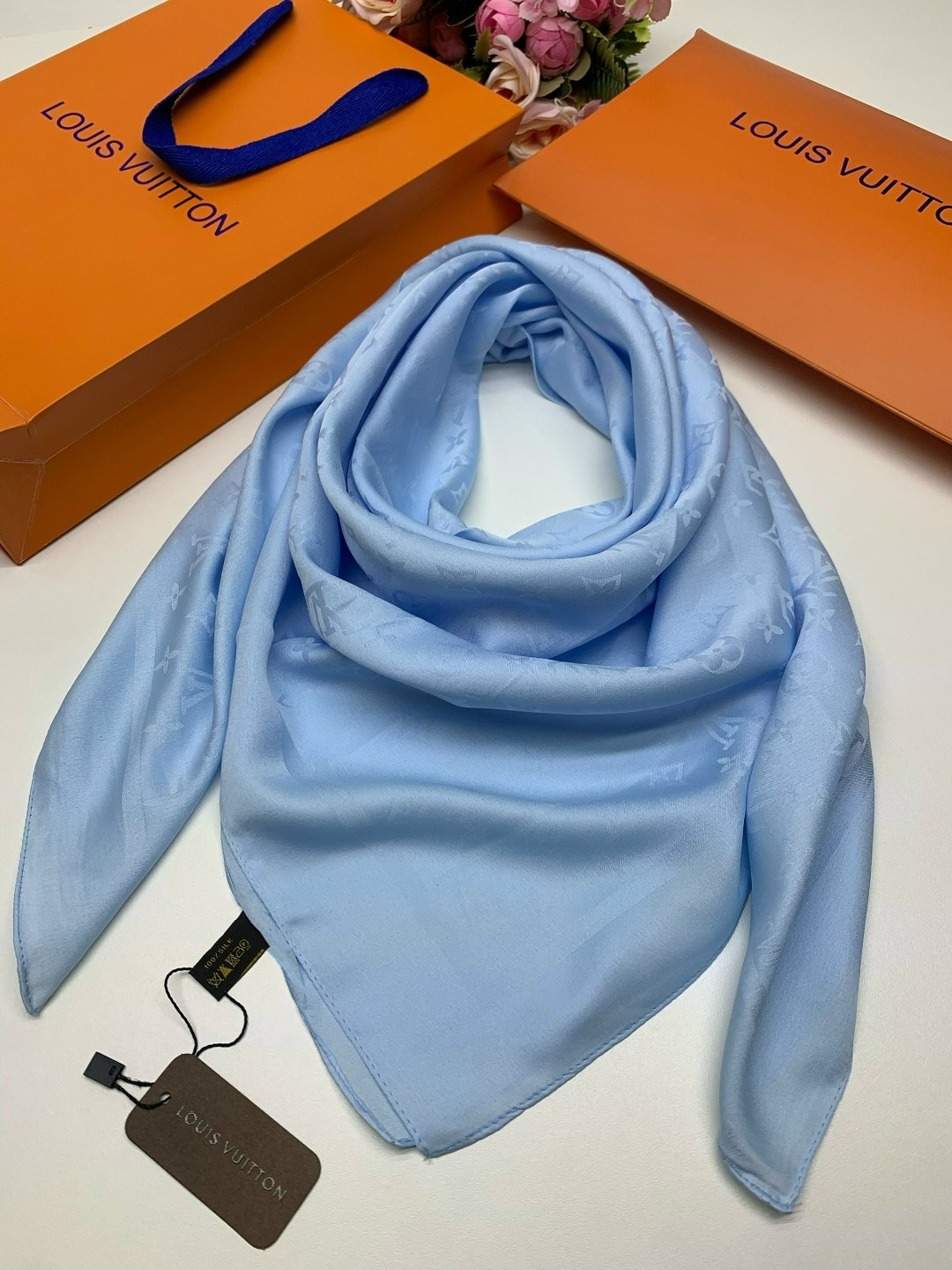 платок женский однотонный 100*100 см арт. 1218461,шелковый однотонный платок,платок шелковый луи виттон,платок mirra,платок женский