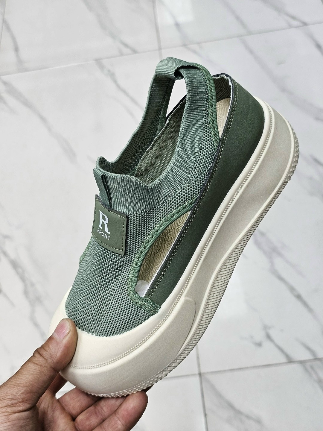 , женская,кроссовки женскиe, модная,летняя