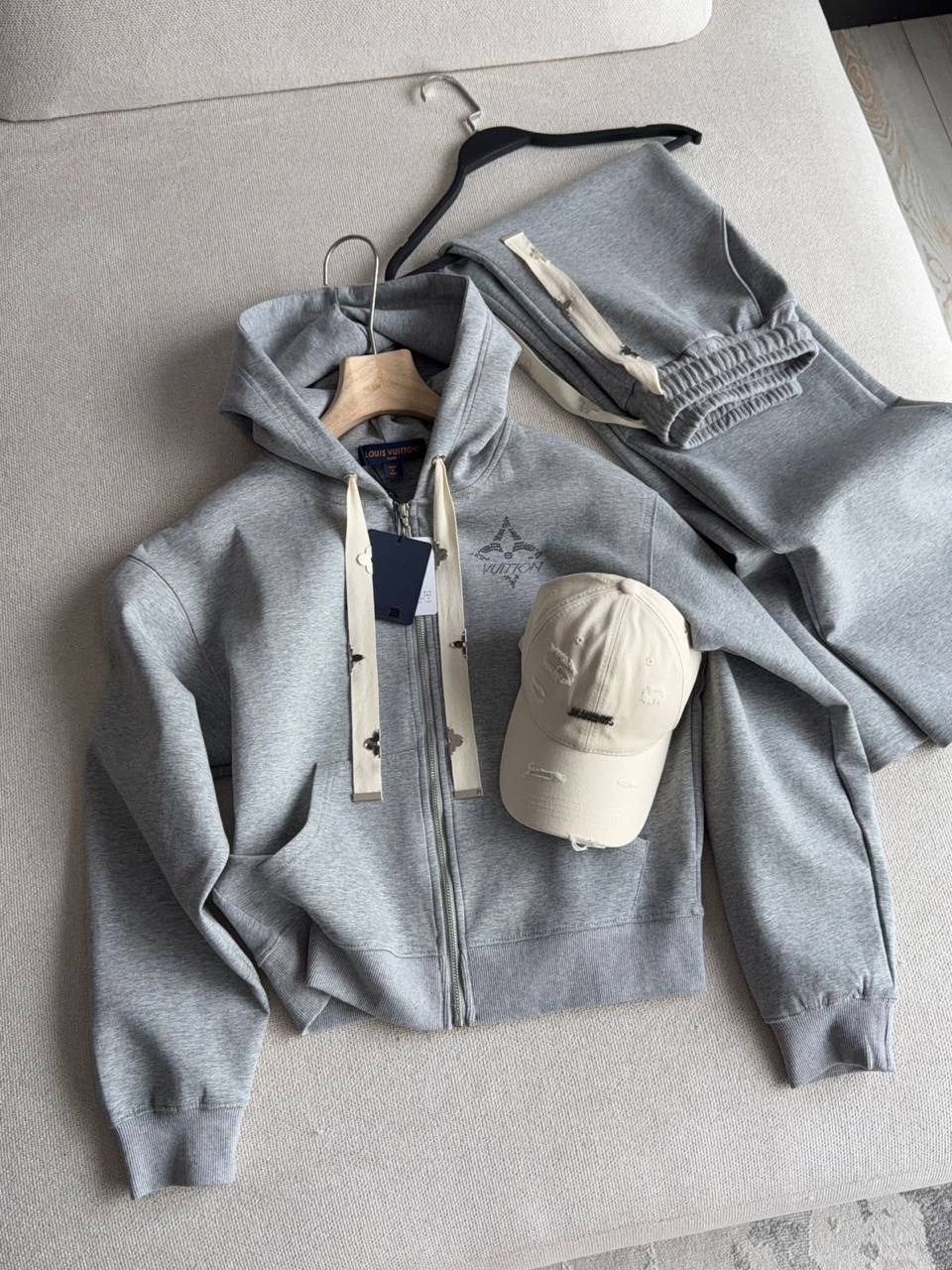 Женская одежда