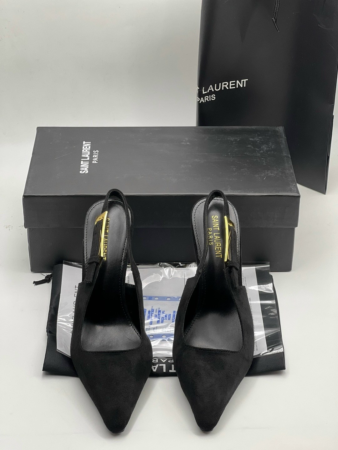 saint laurent туфли,yves saint laurent туфли,босоножки saint laurent,туфли lee с ремешком на пятке из глянцевой кожи saint laurent,босоножки yves saint laurent