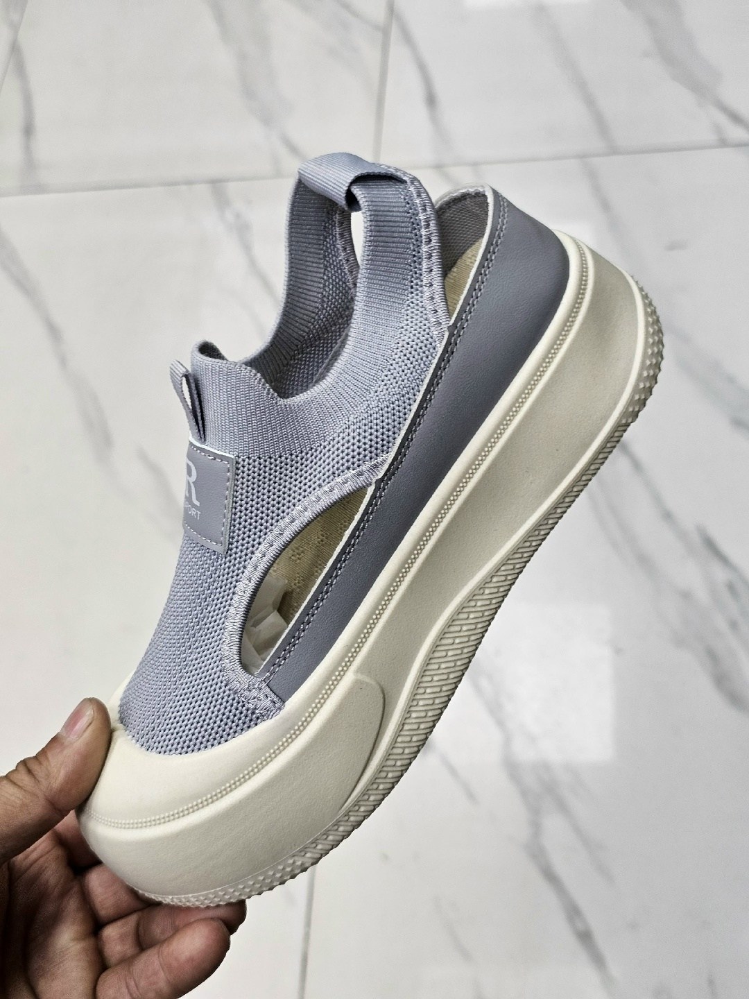 , женская,кроссовки женскиe, модная,летняя