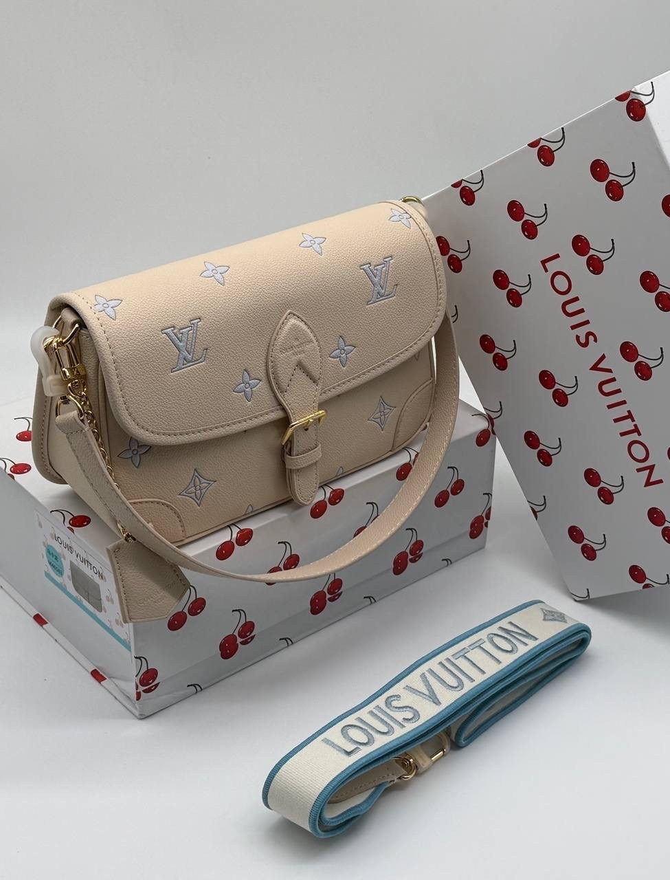 louis vuitton сумка на плечо,сумка louis vuitton,louis vuitton женская сумка,сумочка,женская сумка