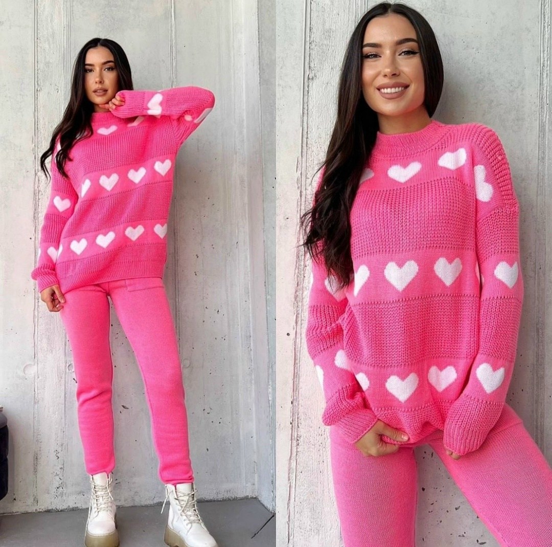 свитер с принтом сердечки,свитера женские,джемпер с сердечками,женская кофта,джемпера женские