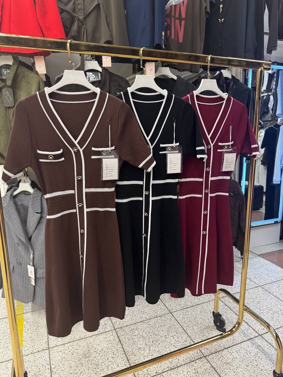 платье с короткими рукавами,женское трикотажное платье с короткими рукавами,женское платье с короткими рукавами,платье женское черное,платья