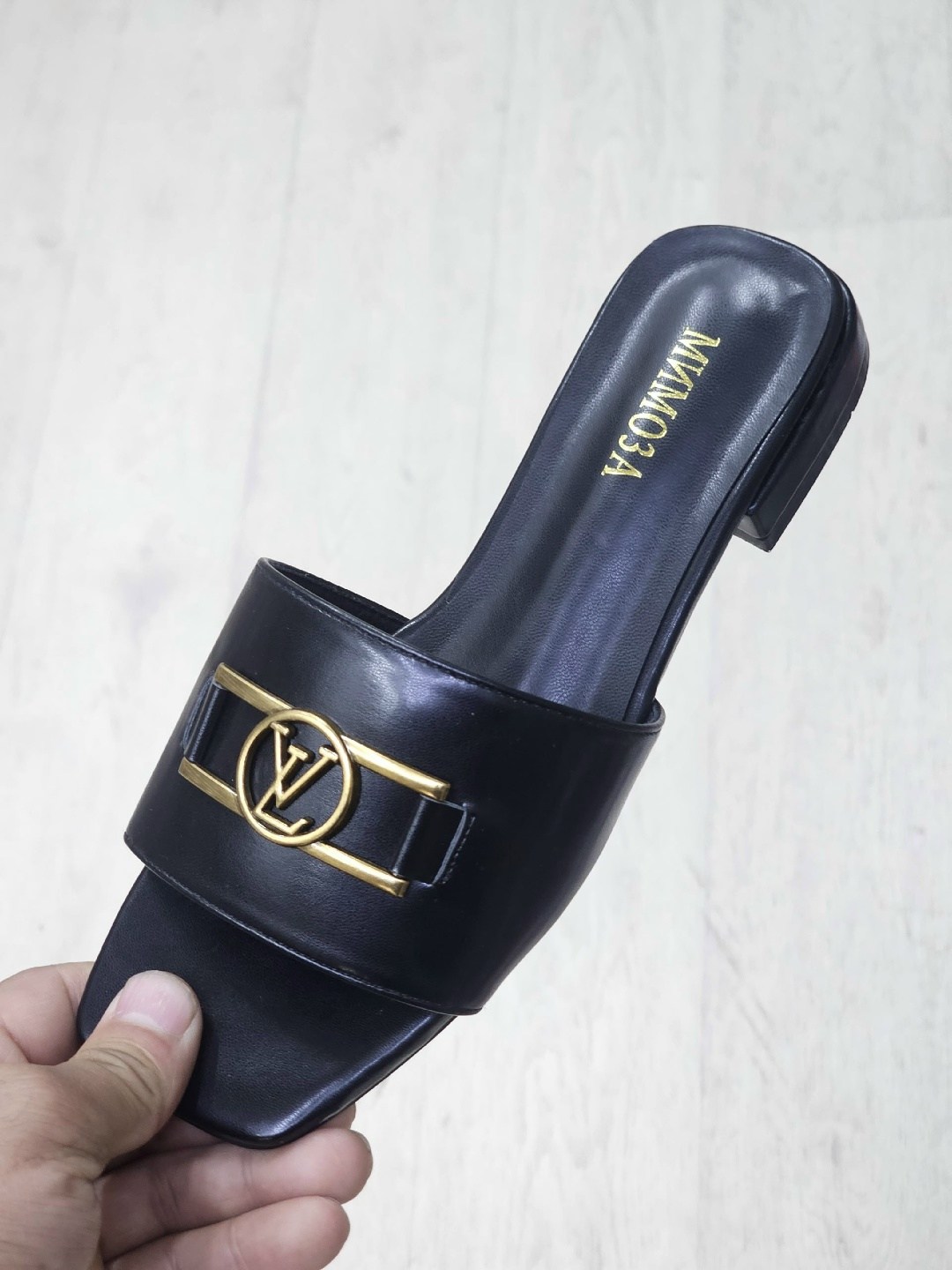 луи виттон шлепки женские,шлепанцы женские луи виттон,,шлепанцы луи виттон,шлепанцы louis vuitton