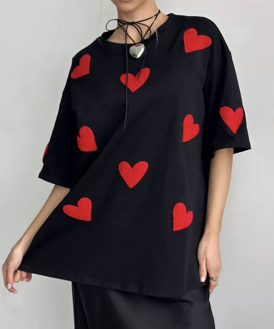 футболки женская оверсайз,футболка с сердечками оверсайз,футболка с сердцем оверсайз,женская футболка