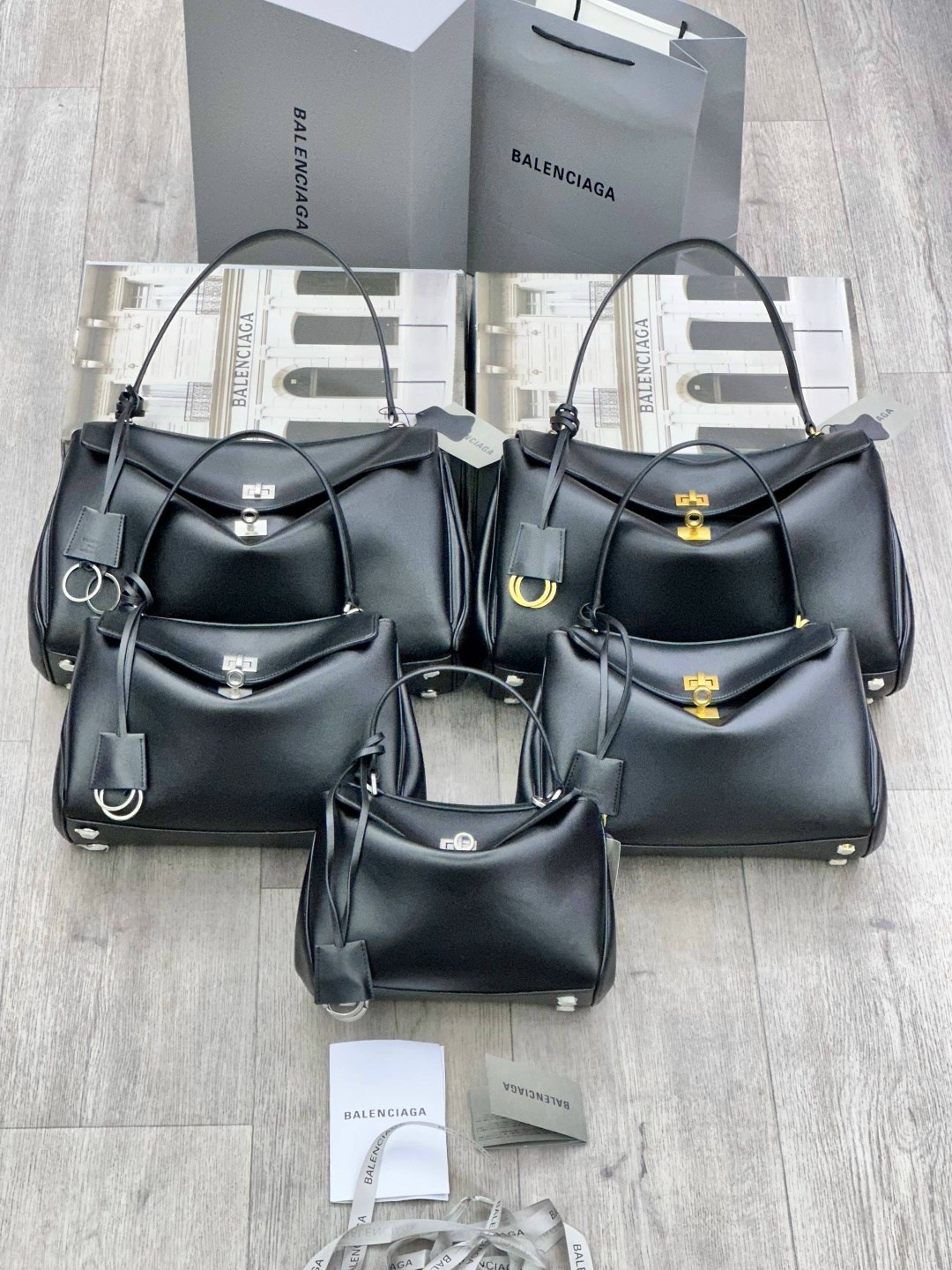 сумка balenciaga натуральная кожа 35-24 см,balenciaga сумка женская,женская сумка balenciaga lamborghini,сумка balenciaga,сумка balenciaga черная натуральная кожа 35 см