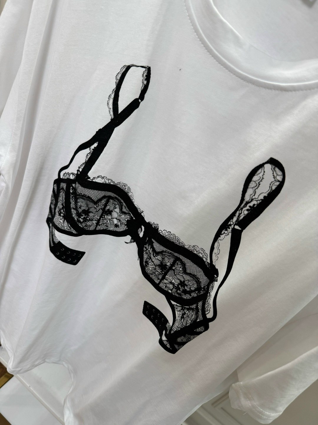 футболки женские с принтом,футболки женская,футболка с рисунком,футболке,футболка с принтом