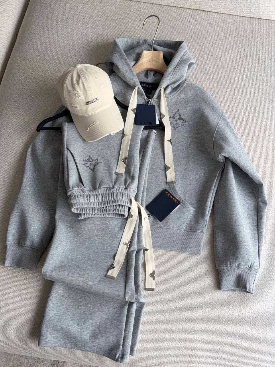 спортивный костюм brunello cucinelli,спортивный костюм мужской brunello cucinelli,спортивный костюм brunello cucinelli серый мужской,толстовка,мужская толстовка с капюшоном