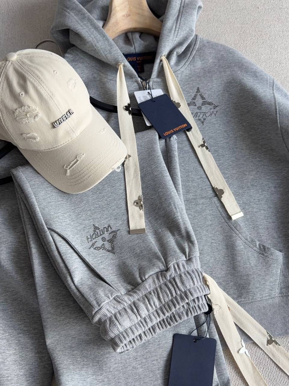 Женская одежда