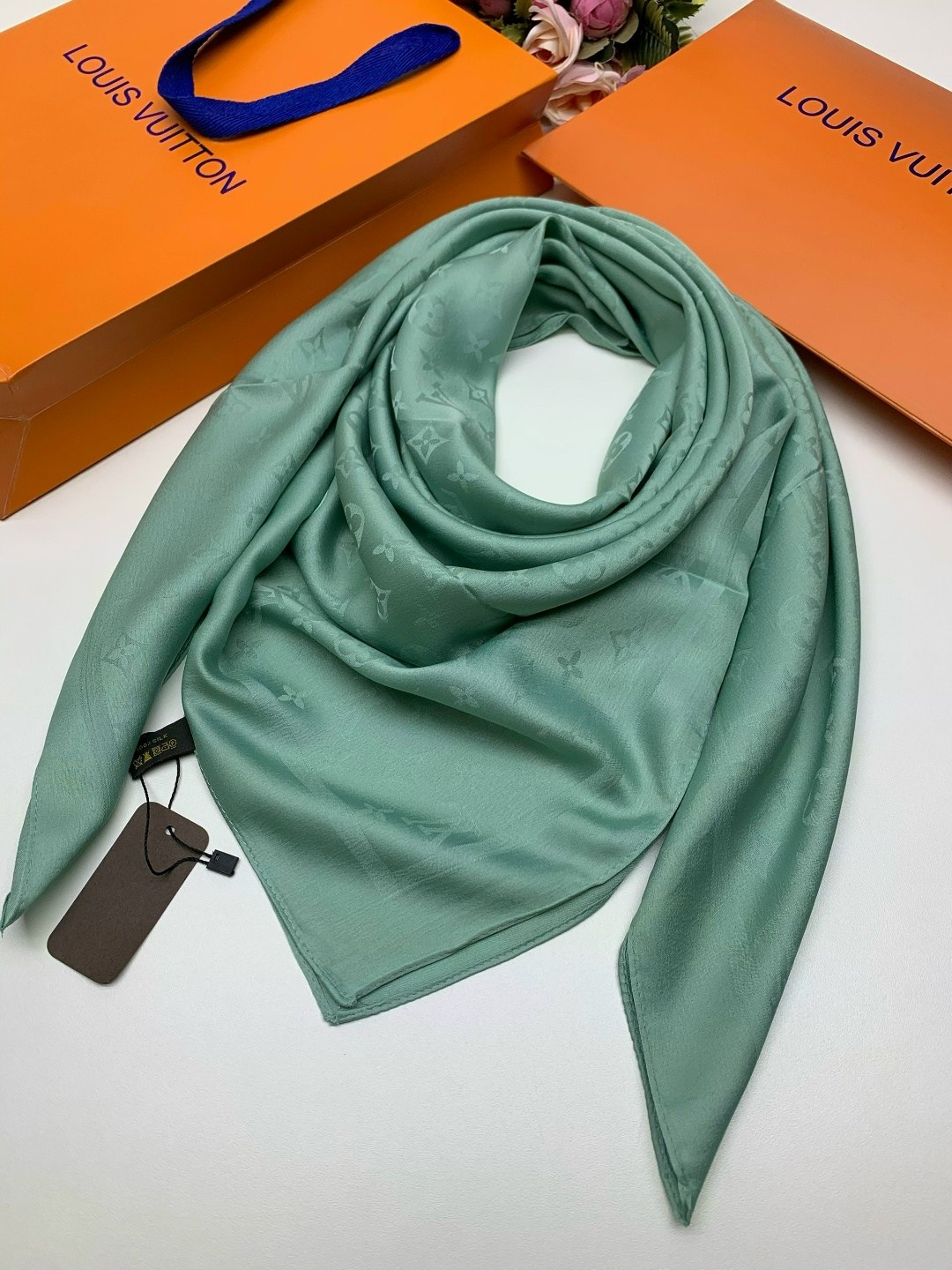 платок женский однотонный 100*100 см арт. 1218461,шелковый однотонный платок,платок шелковый луи виттон,платок mirra,платок женский