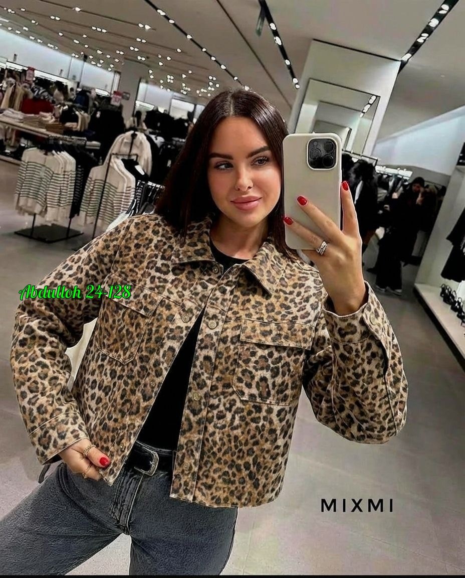 женская джинсовая куртка с леопардовым принтом,куртка модная,куртка женская,куртка леопардовая,стильная куртка