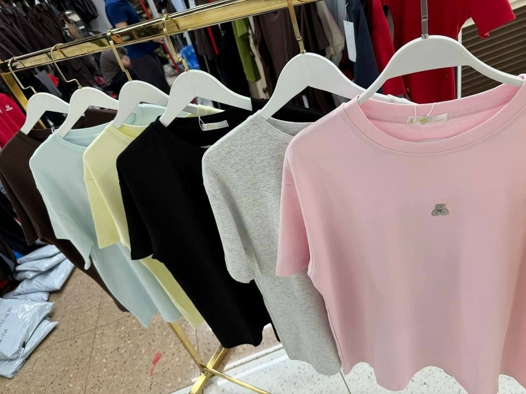 футболки женская,,женская кофта,футболки модные,футболки для женщин