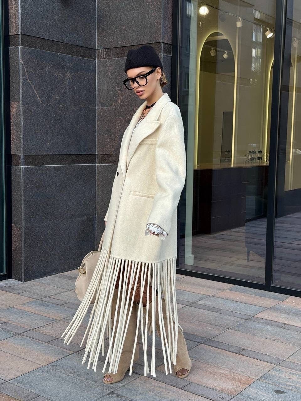 модное пальто,модные образы,элегантные пальто,пальто с бахромой