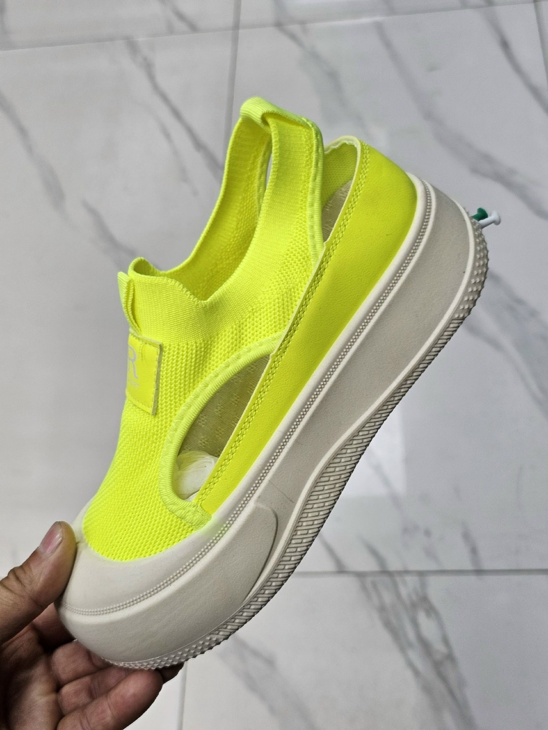 , женская,кроссовки женскиe, модная,летняя