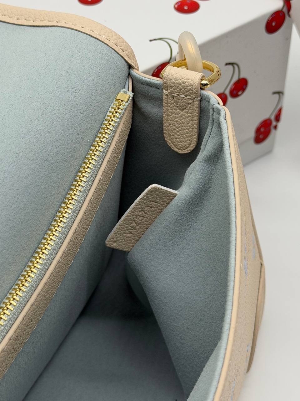 louis vuitton сумка на плечо,сумка louis vuitton,louis vuitton женская сумка,сумочка,женская сумка