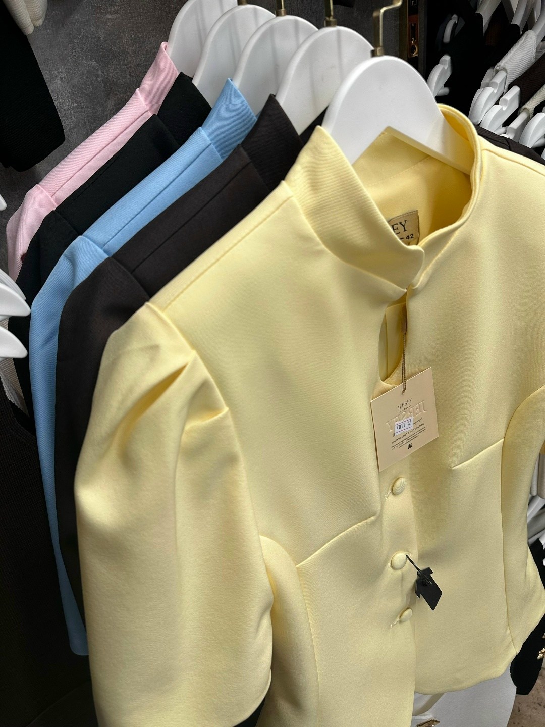 модные жакеты,жакет,женские жакеты,пиджак женский,пиджак с коротким рукавом