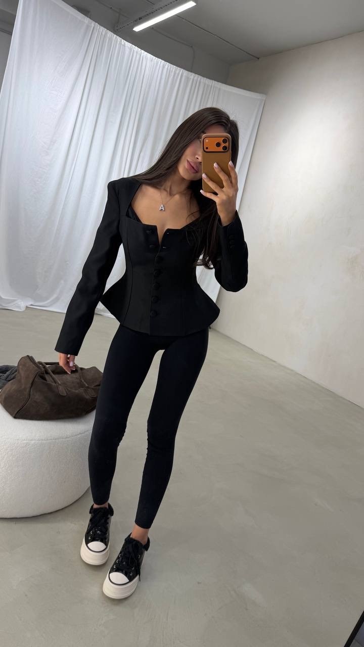 жакет с баской,пиджак с баской,жакет,костюм женский,пиджак с баской женский