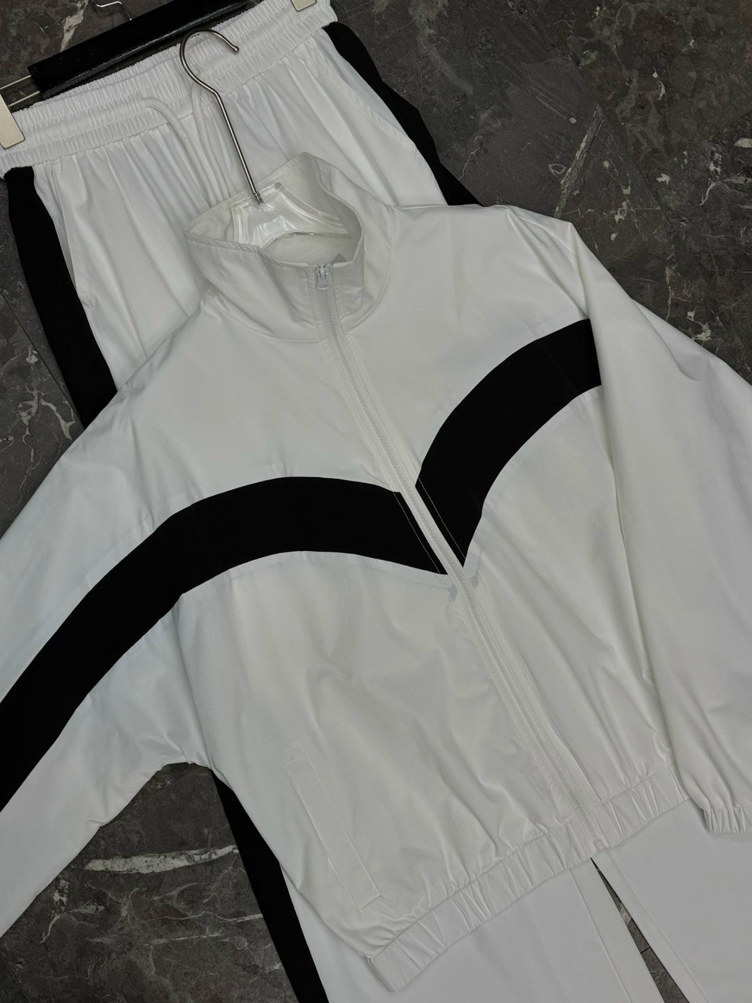 спортивный костюм,спортивный костюм спортивные костюмы,спортивный костюм женский,повседневный спортивный костюм,костюм спортивный для женщин