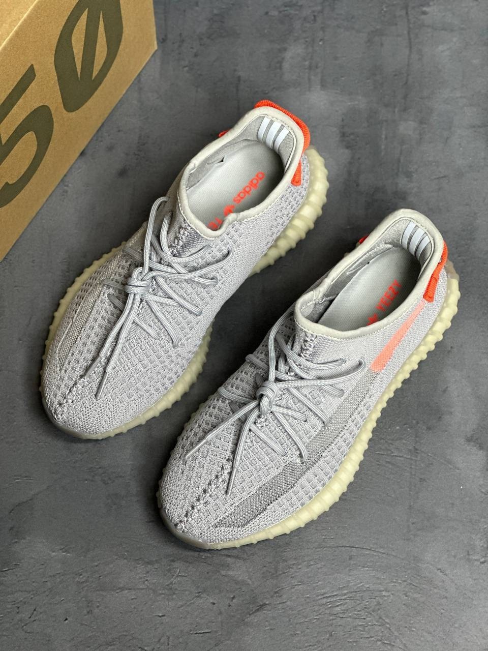 adidas yeezy boost 350 v 2,кроссовки adidas yeezy boost 350,adidas yeezy boost 350 v2 tail light,adidas yeezy boost 350 v2 light,yeezy boost 350 v2 tail light
