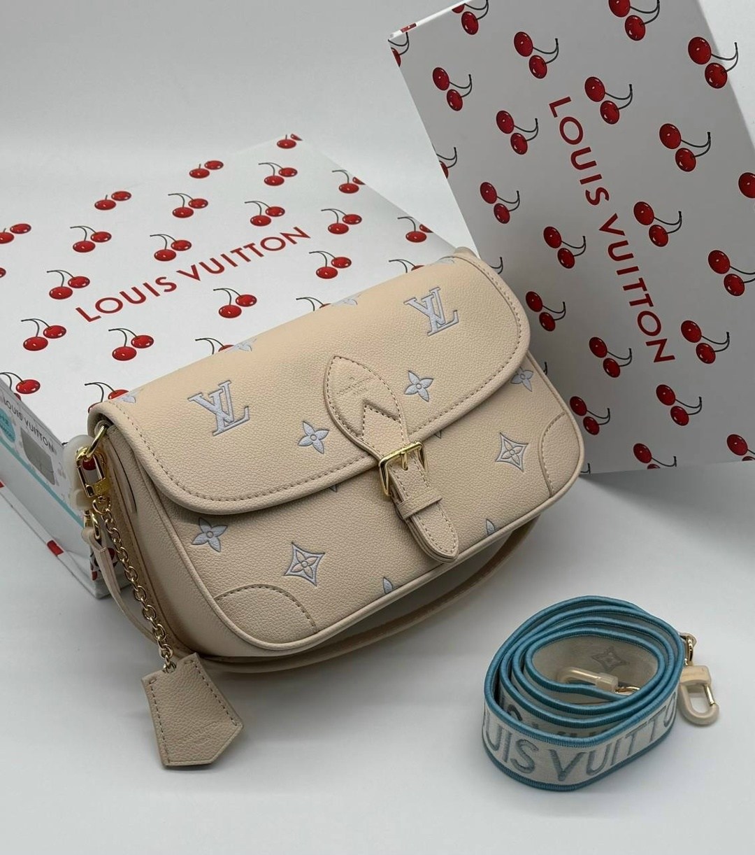 louis vuitton сумка на плечо,сумка louis vuitton,louis vuitton женская сумка,сумочка,женская сумка