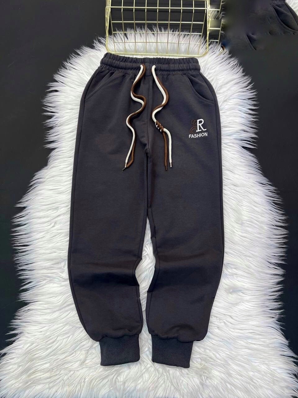 брюки спортивные,спортивные штаны,спортивные штаны мужские,мужские брюки спортивные,штаны прада мужские