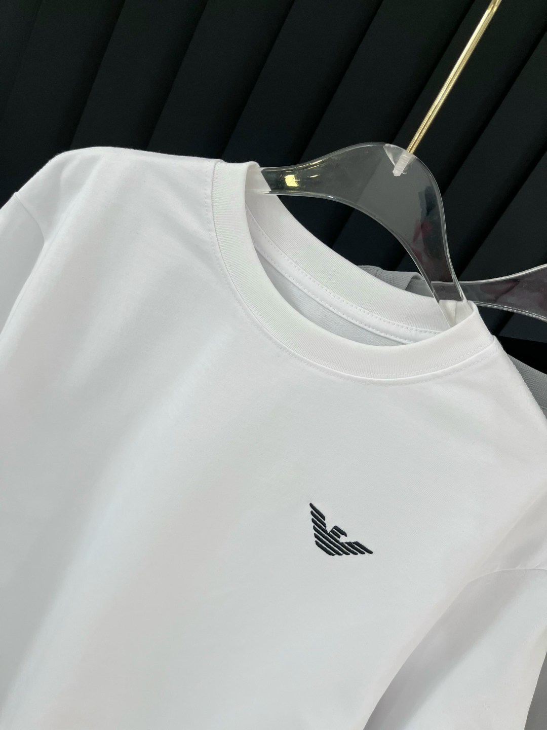 футболка emporio armani,мужские футболки emporio armani,футболки мужские,мужская белая футболка,футболки женские мужские