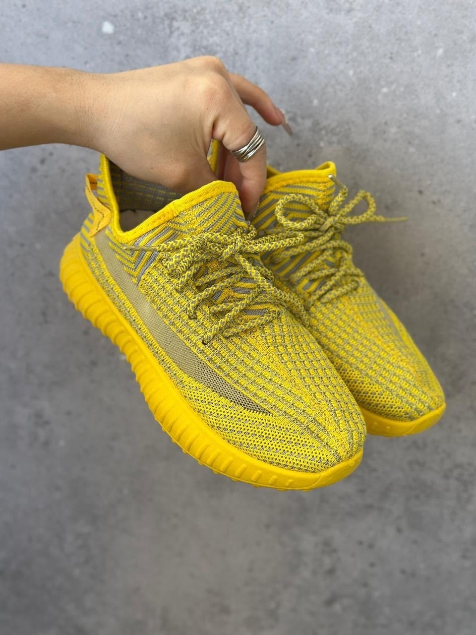 кроссовки красные,кроссовки,кроссовки женскиe,adidas yeezy boost 350 v2 red,adidas yeezy 350 красные
