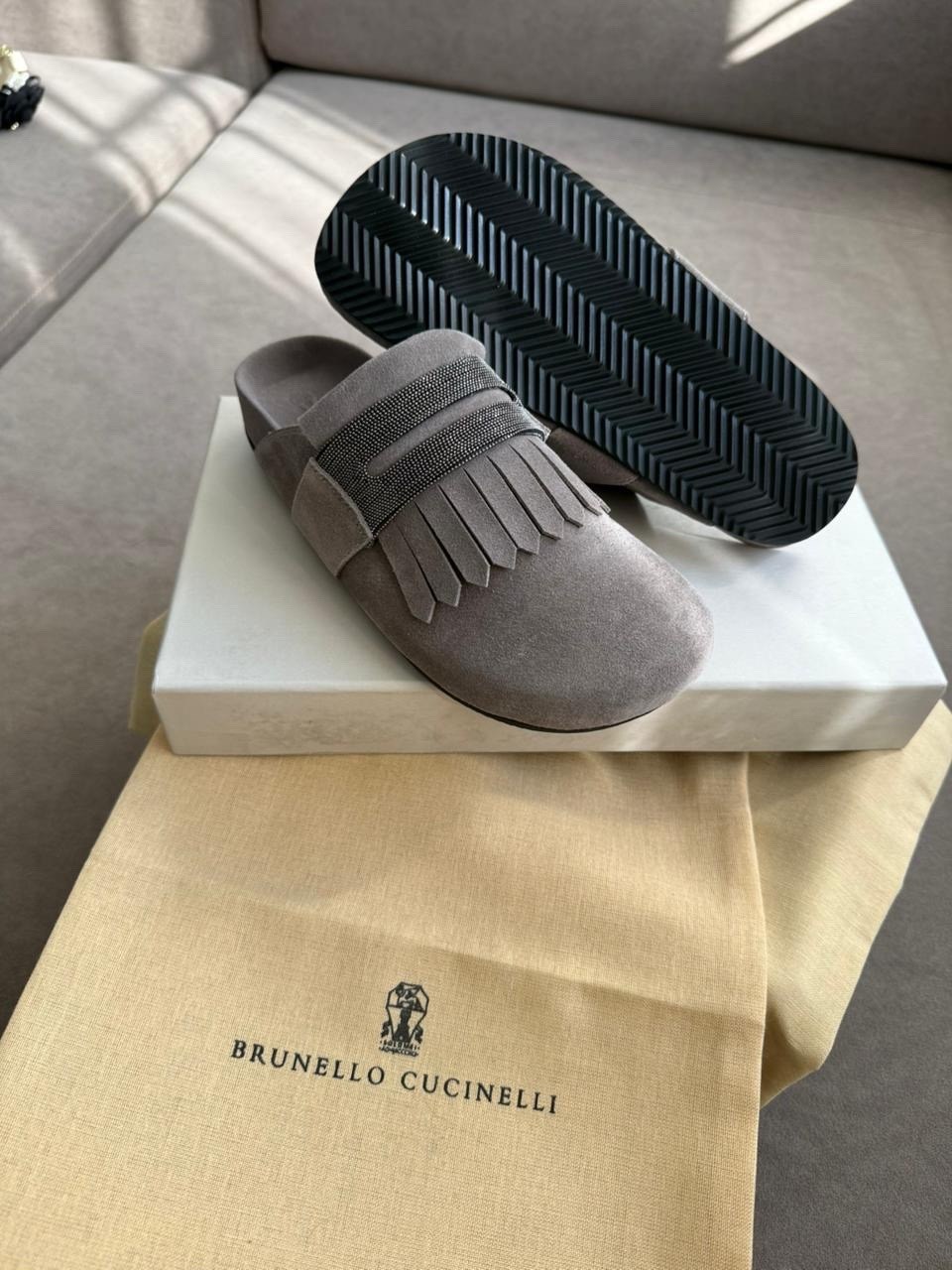 мюли brunello cucinelli,сабо brunello cucinelli,шлепанцы brunello cucinelli,,замшевые шлепанцы brunello cucinelli