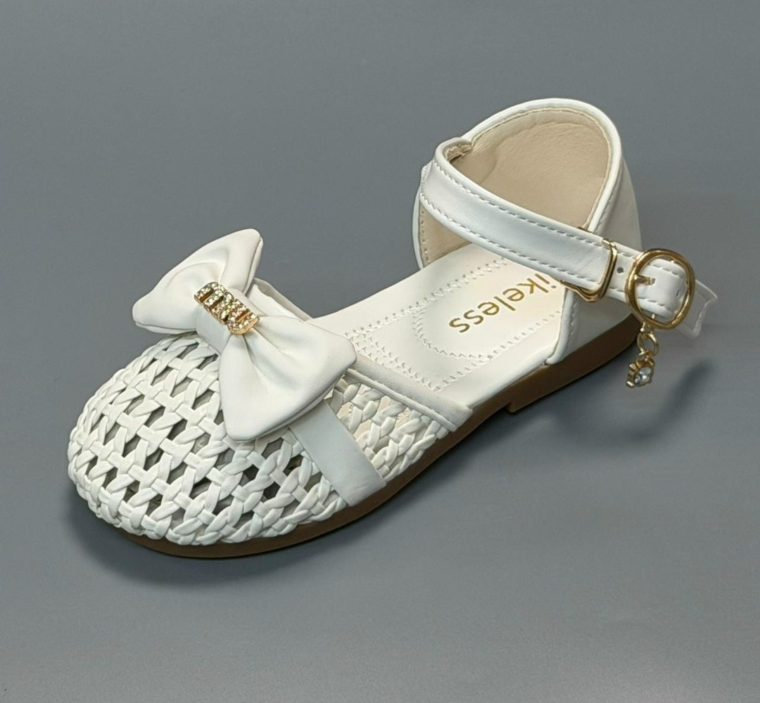 детские туфли,туфли блестящие для девочек,детские туфли для девочек,серебристые туфли для девочки,босоножки для девочек