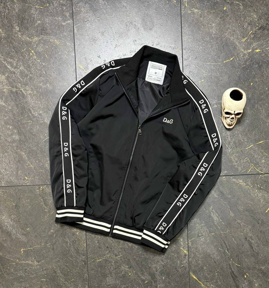 куртка бомбер,повседневная куртка,куртка модная,куртка бежевая