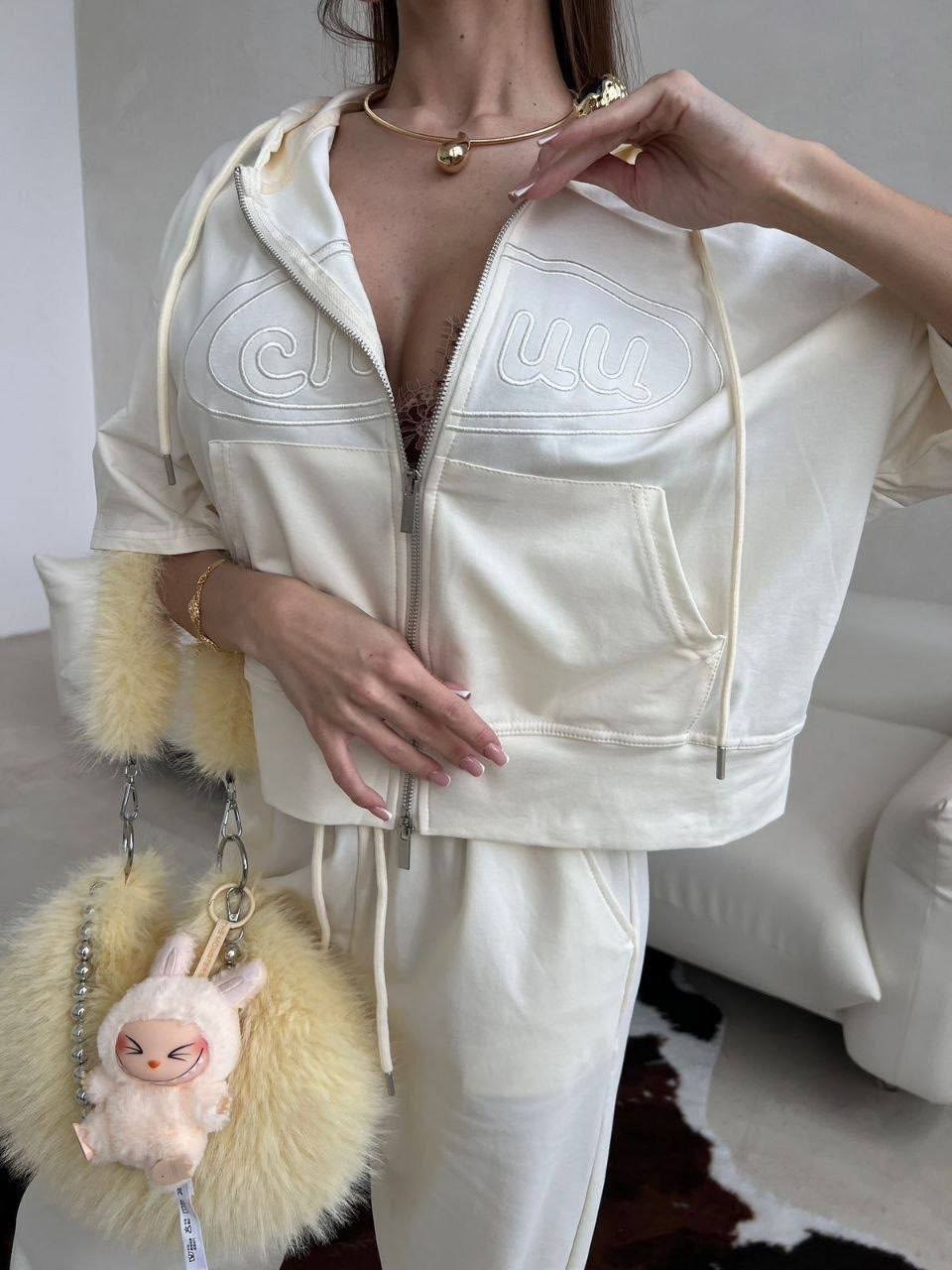 костюм спортивный,женский костюм,стильный костюм,женский спортивный костюм,бежевый костюм