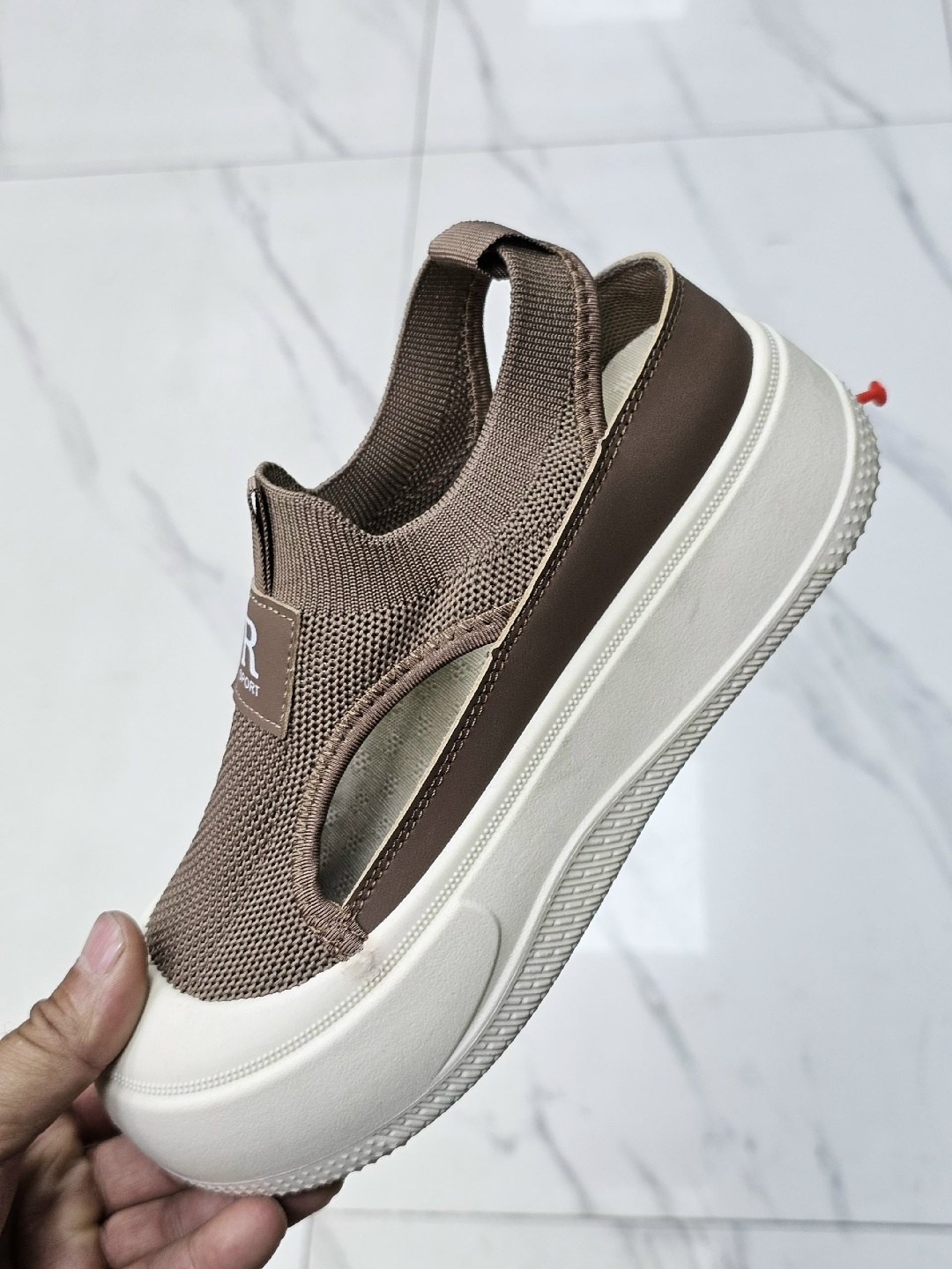 , женская,кроссовки женскиe, модная,летняя