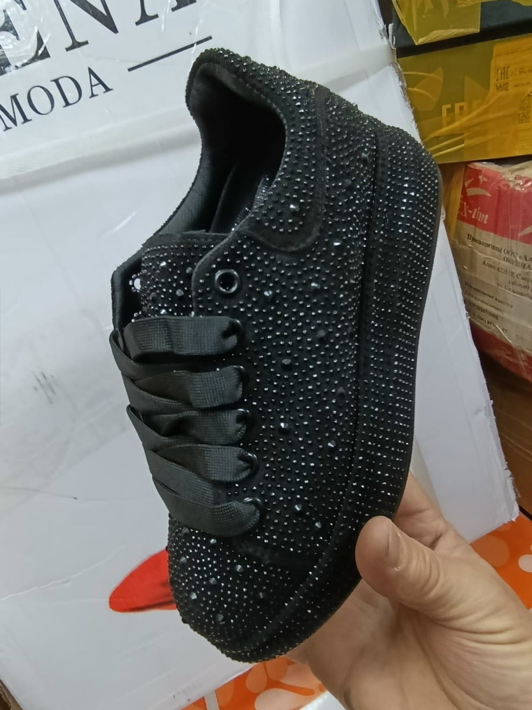 ,кроссовки со стразами,кроссовки со стразами женские,кроссовки женскиe,блестящие кроссовки