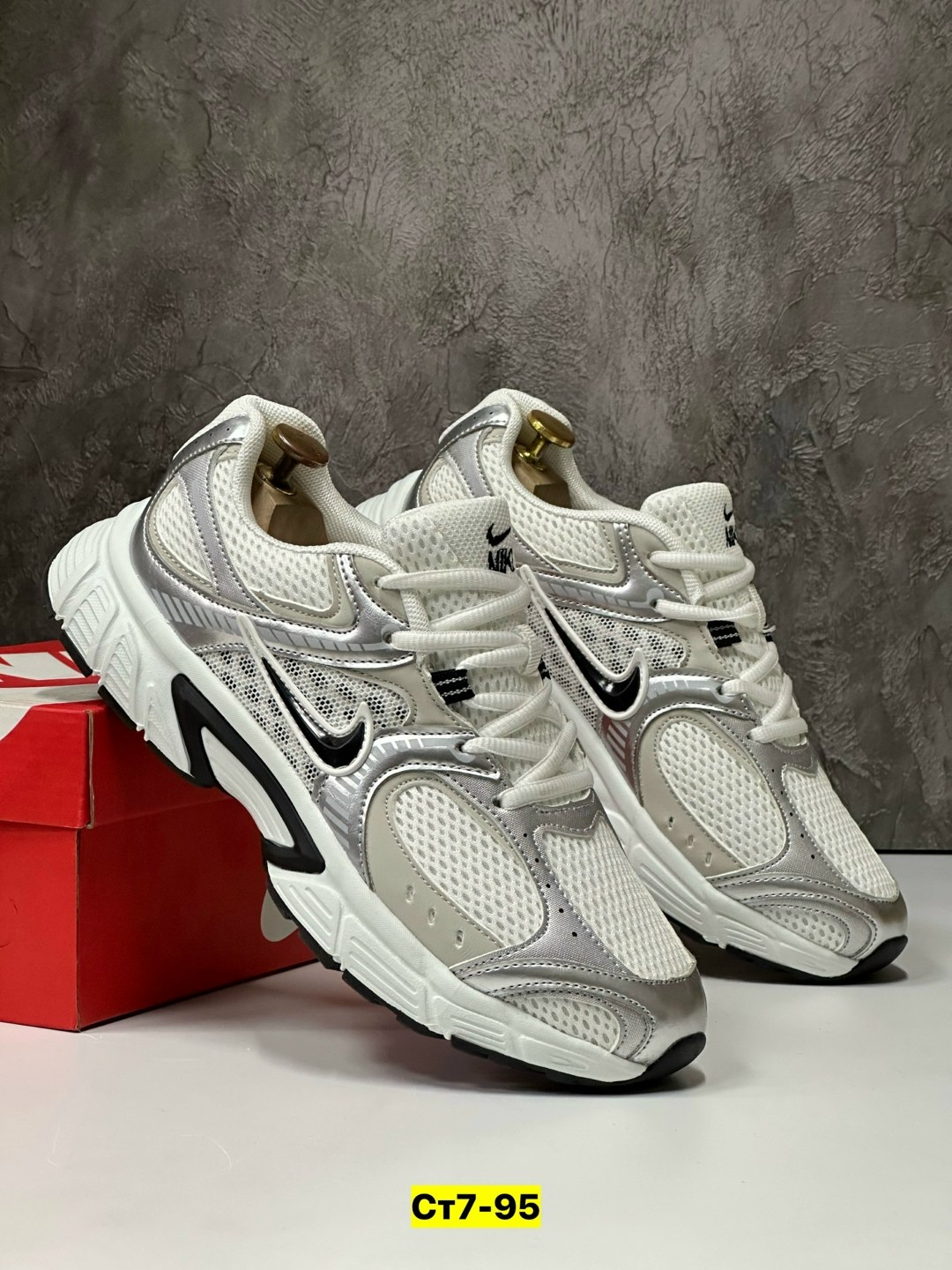 nike кроссовки,кроссовки nike v5 rnr white black silver,кроссовки v5 rnr nike,кроссовки мужские nike,женские кроссовки nike
