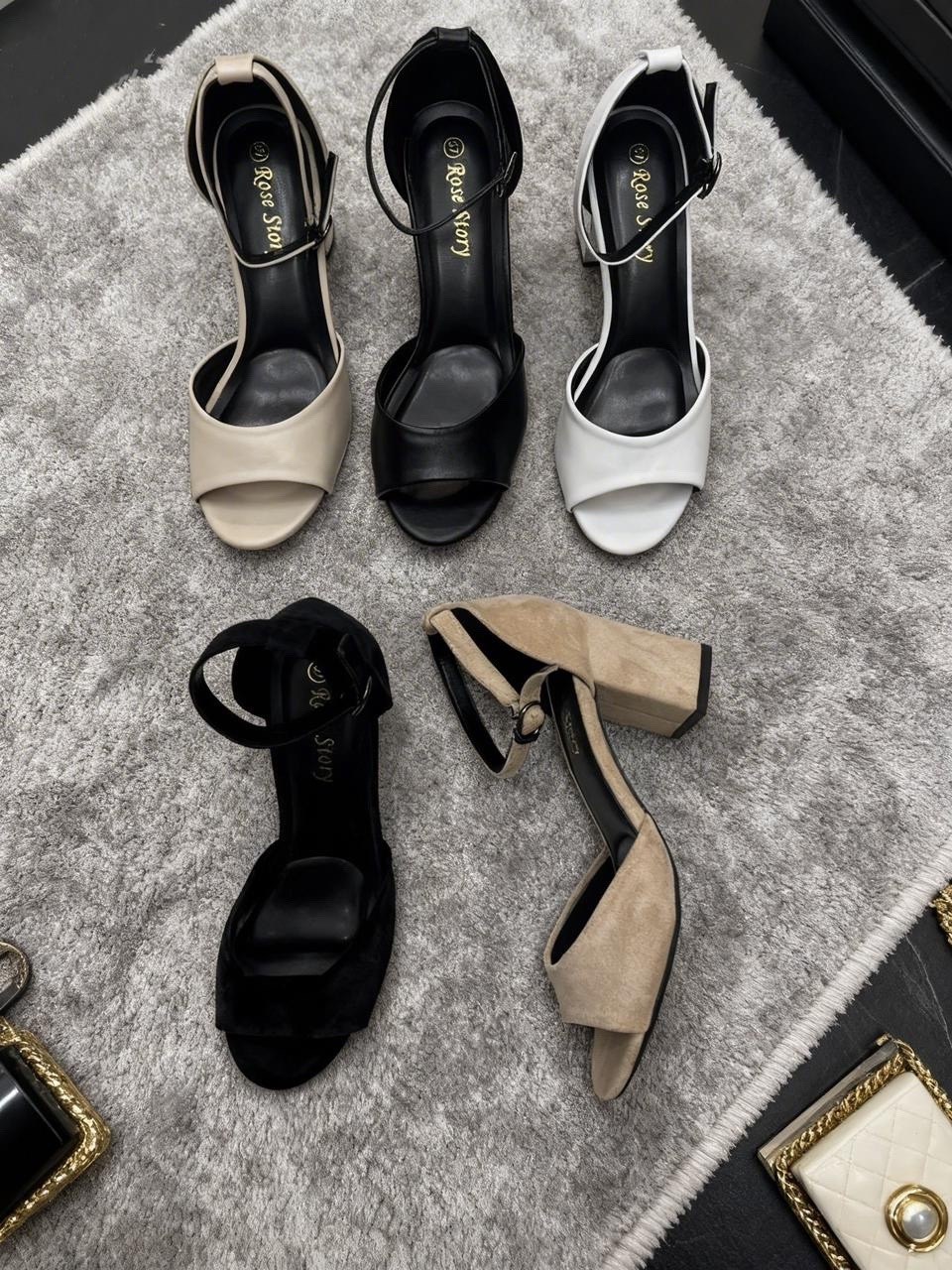 квадратные босоножки,женские босоножки,босоножки модные,каблуки босоножки,босоножки сен лоран