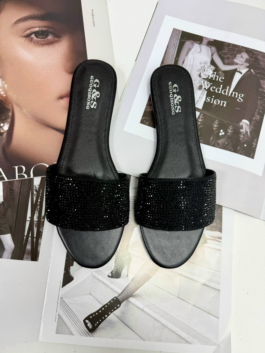 шлепки новинки,женские шлепанцы,шлепки женские,шлепки со стразами,модные шлепанцы