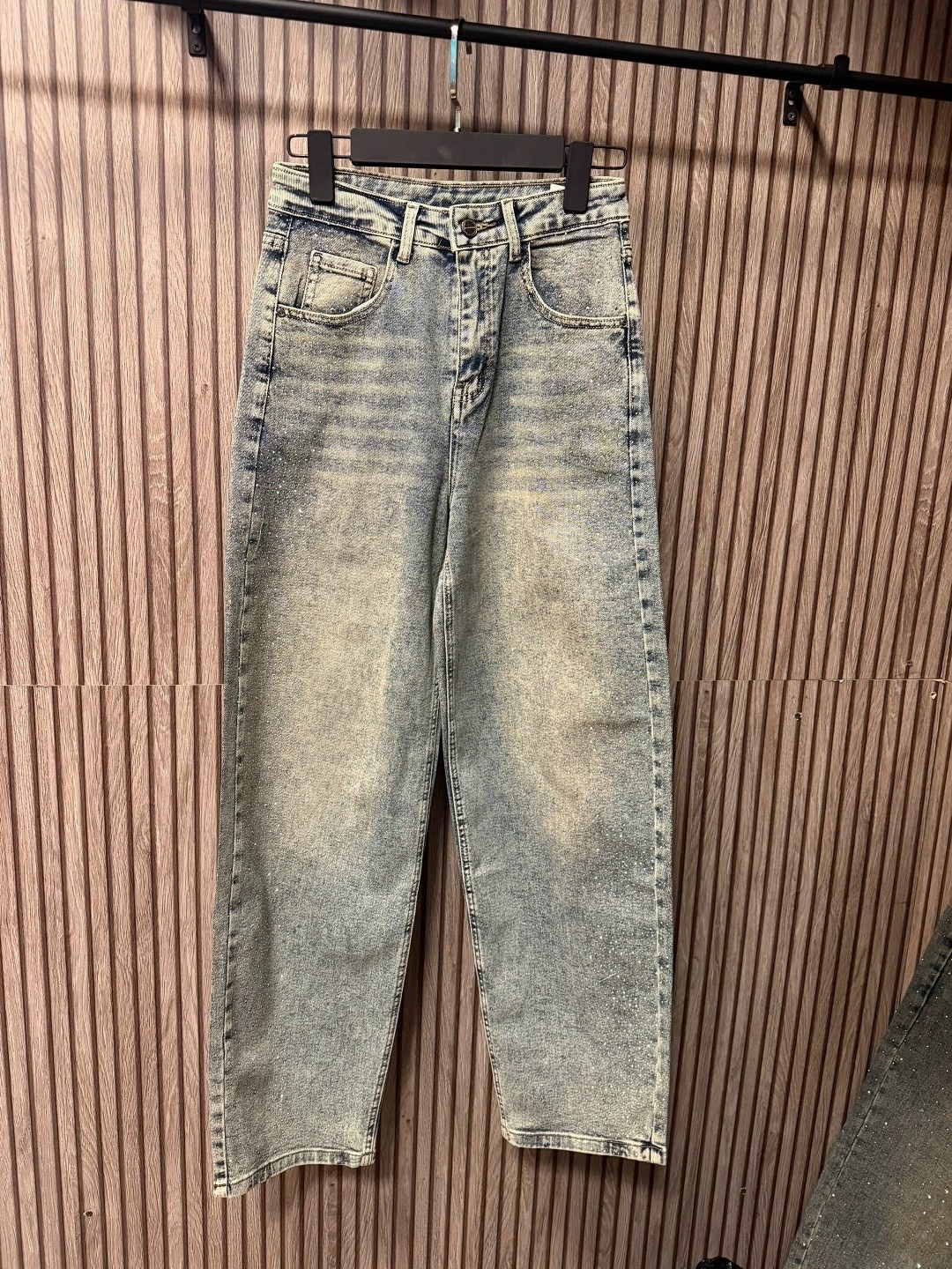 женские джинсы,джинсы,джинсы модные,стильные джинсы,джинсы прямые