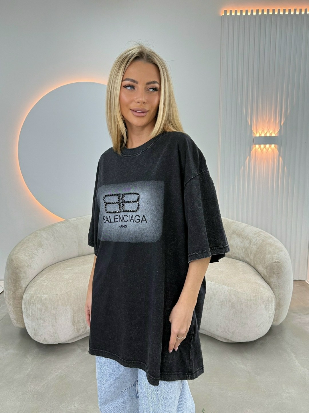 футболка balenciaga,футболка balenciaga женская,футболки баленсиага,футболка баленсиага женские,рваная футболка balenciaga