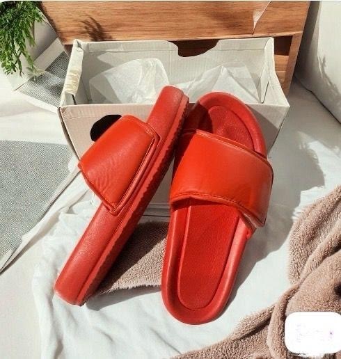 шлепанцы женские,модные шлепанцы,шлепанцы tendance женские,модные тапочки,