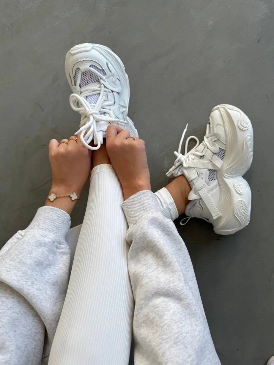 женские кроссовки,кроссовки,массивные кроссовки для девушек,белые кроссовки женские,белые кроссовки